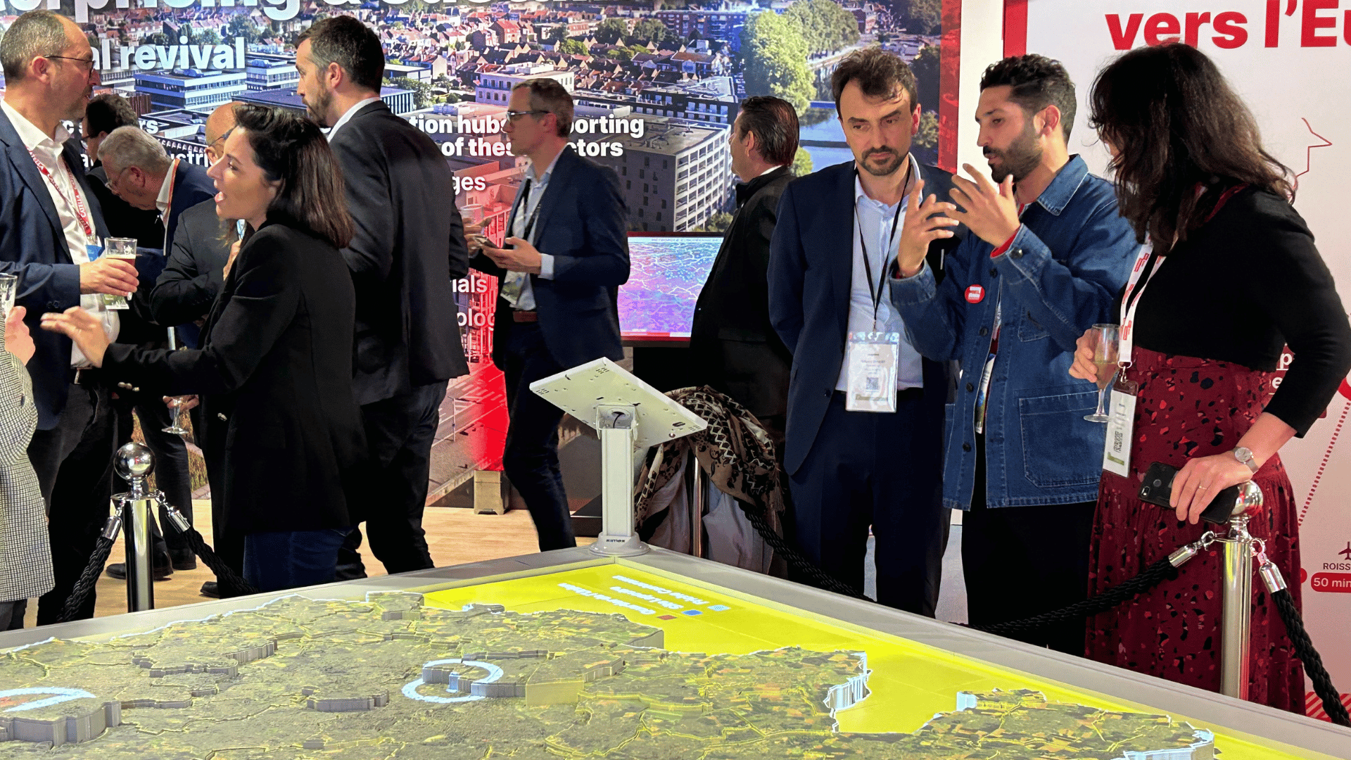 HOOPP au MIPIM 2024 à Cannes pour présenter la maquette architecturale augmentée PAAM!