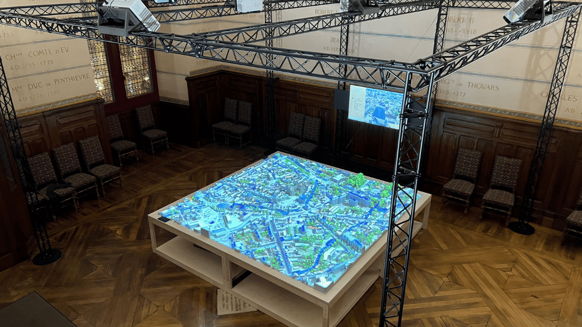 Maquette physique animée utilisée à l’international pour la présentation de projets urbains dans des contextes variés et complexes